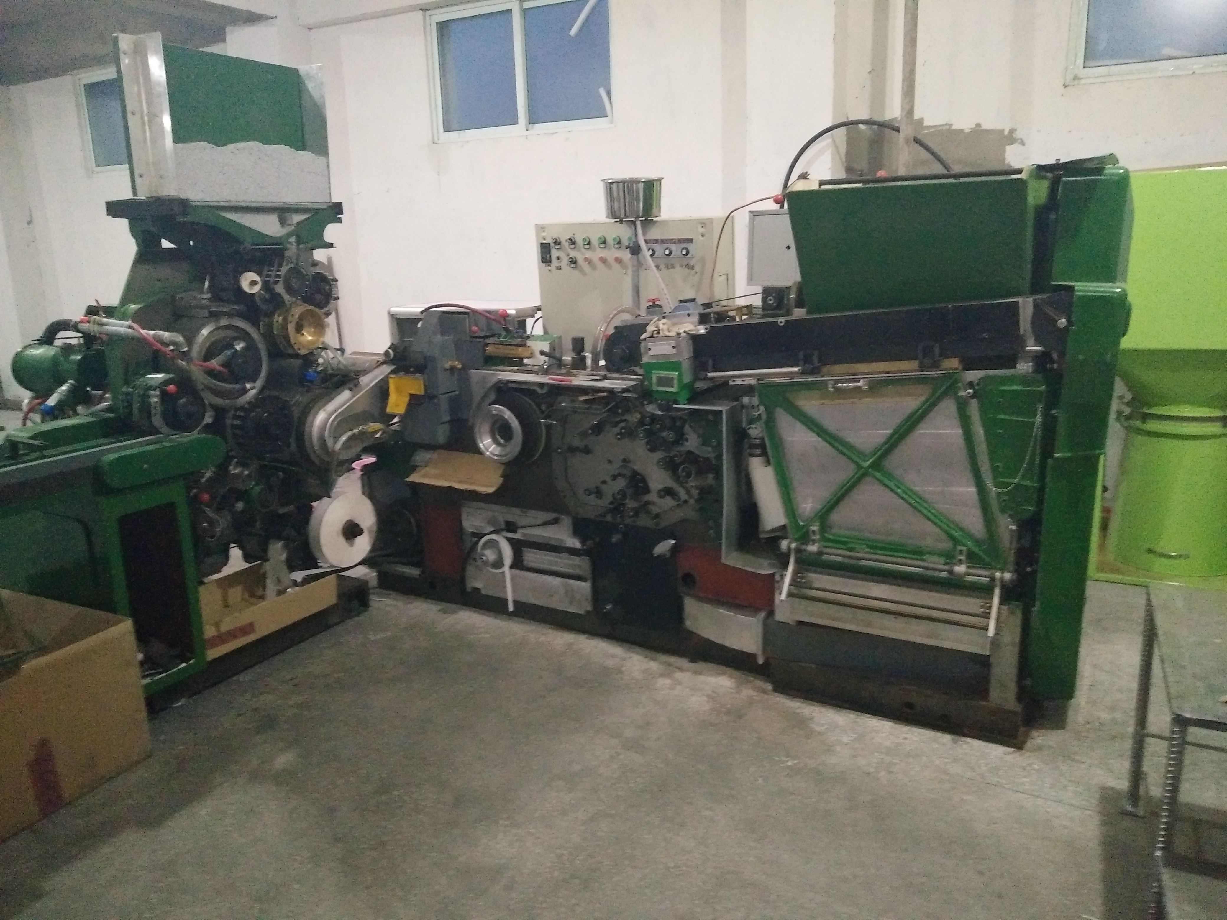 MOLINS MARK 8 CIGARETTE MAKING MACHINE